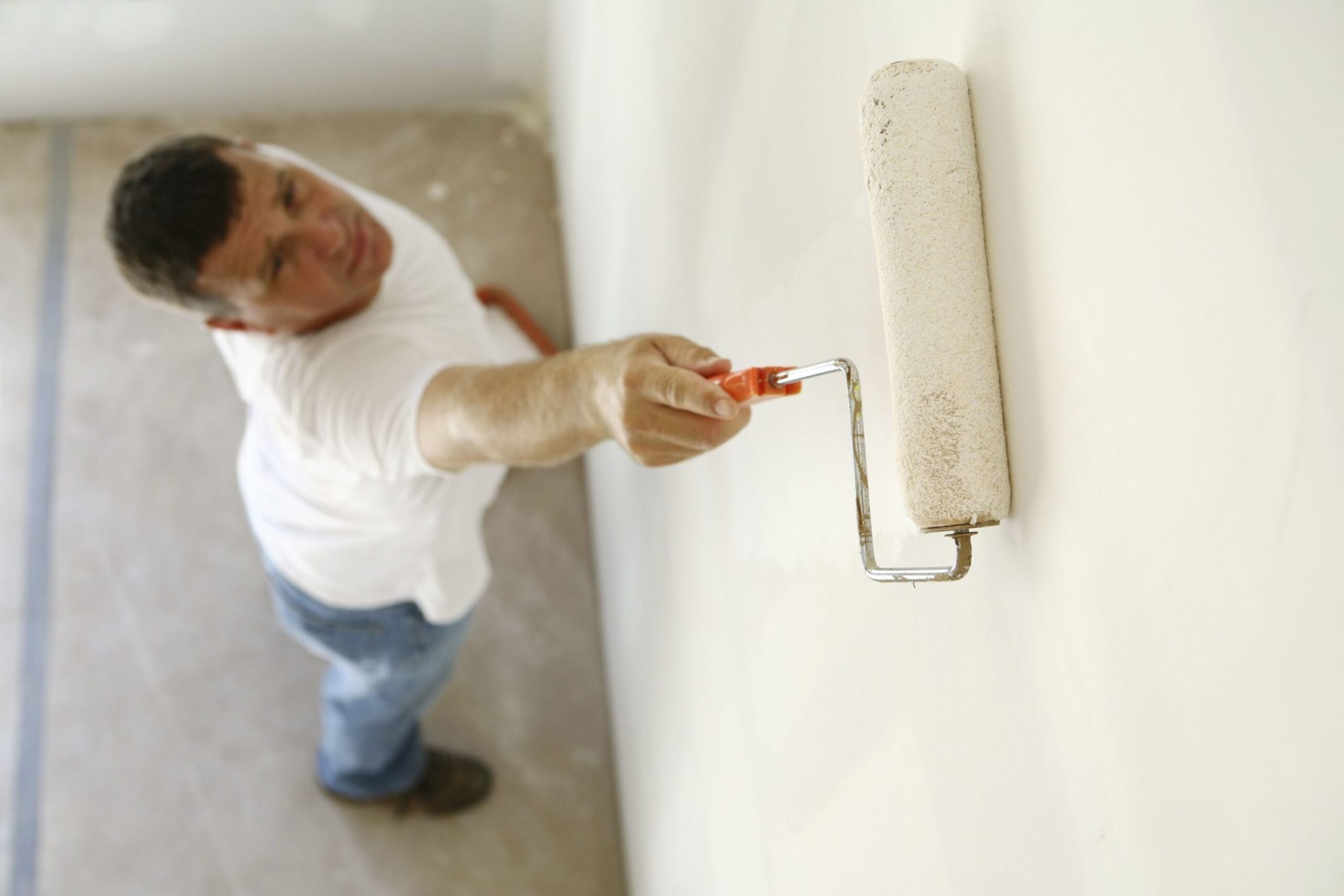 Время высыхания грунтовки перед покраской стен или потолка