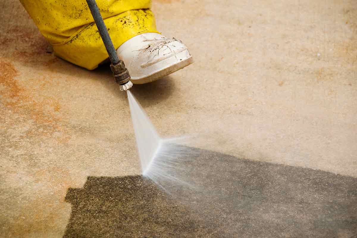 Мытье бетонного основания