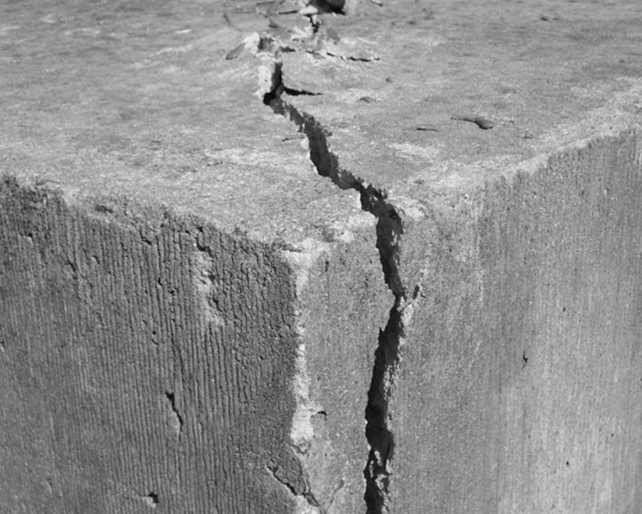 Конструктивные трещины бетон